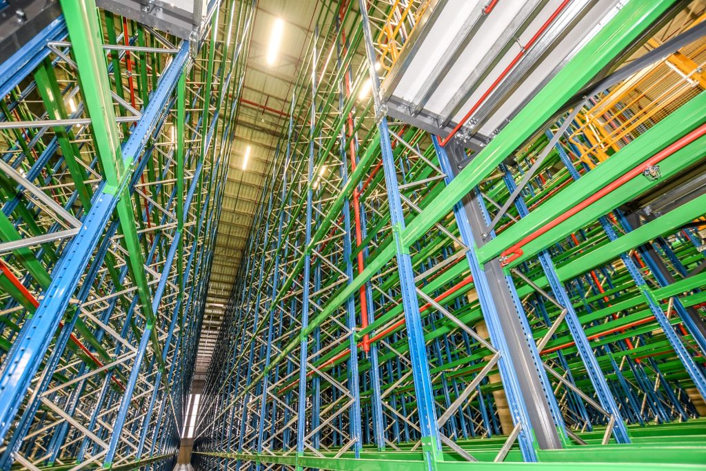 Green and blue very narrow aisle