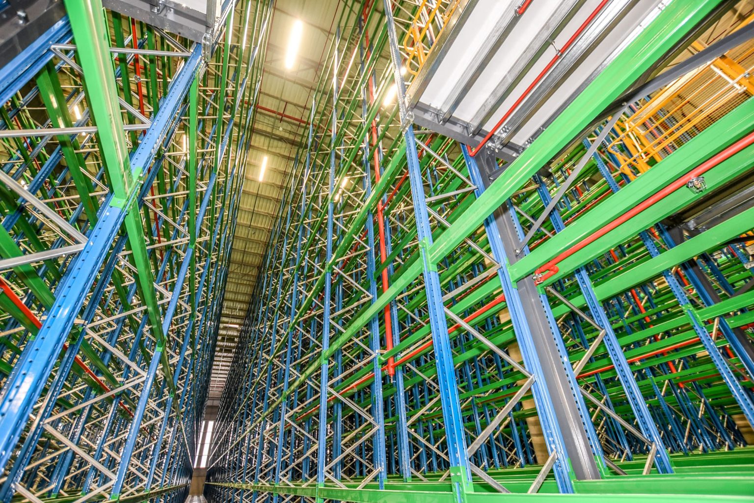 V Racking VNA Raking System | Maximizing Warehouse Storage Capacity