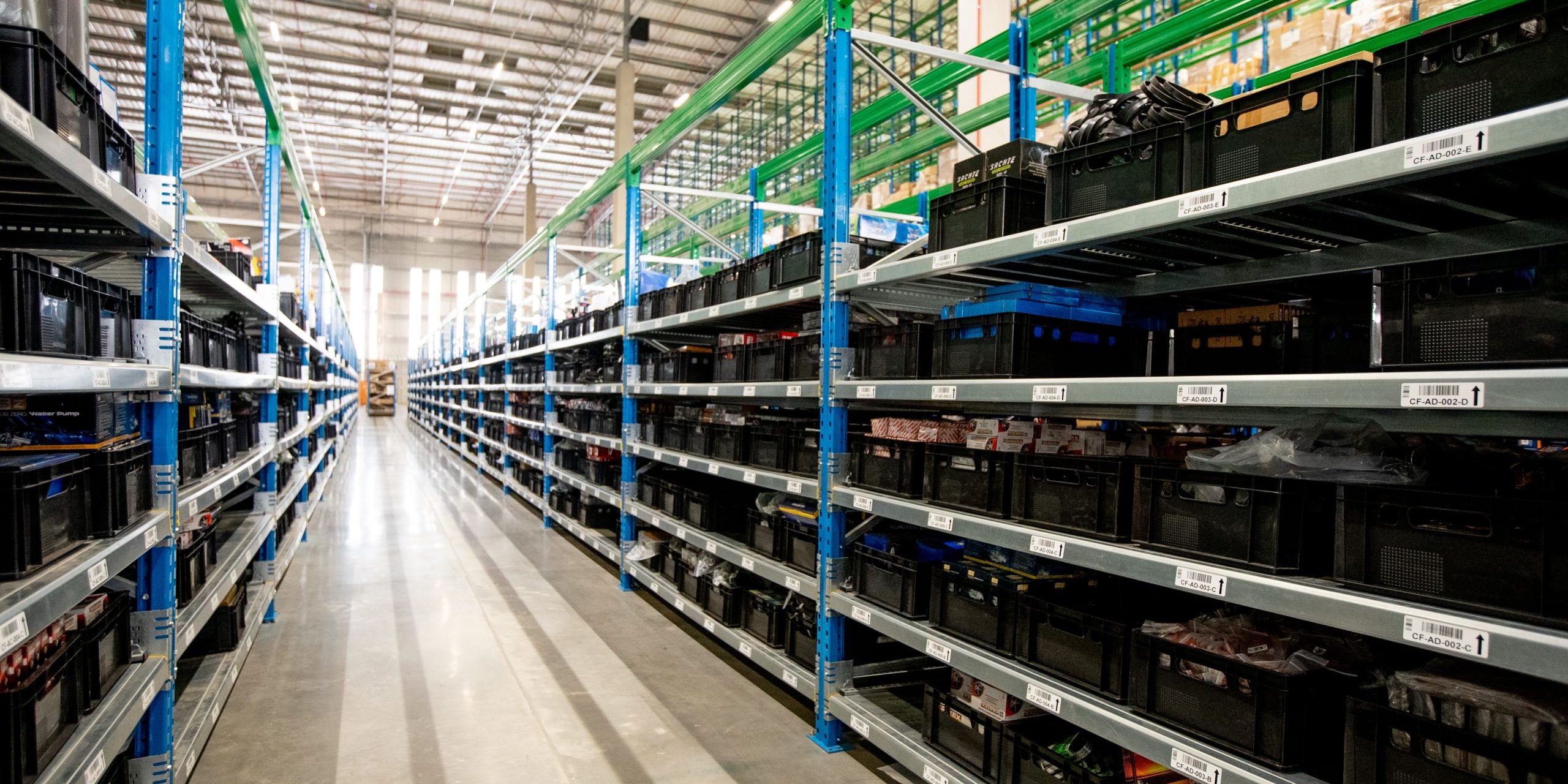 DSC00783 Carton live racking system installed in a warehouse