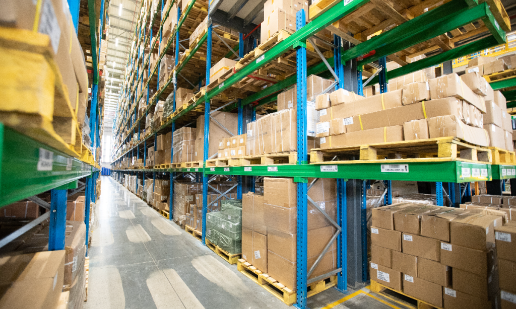 vna vs. structural mezzanine racking
