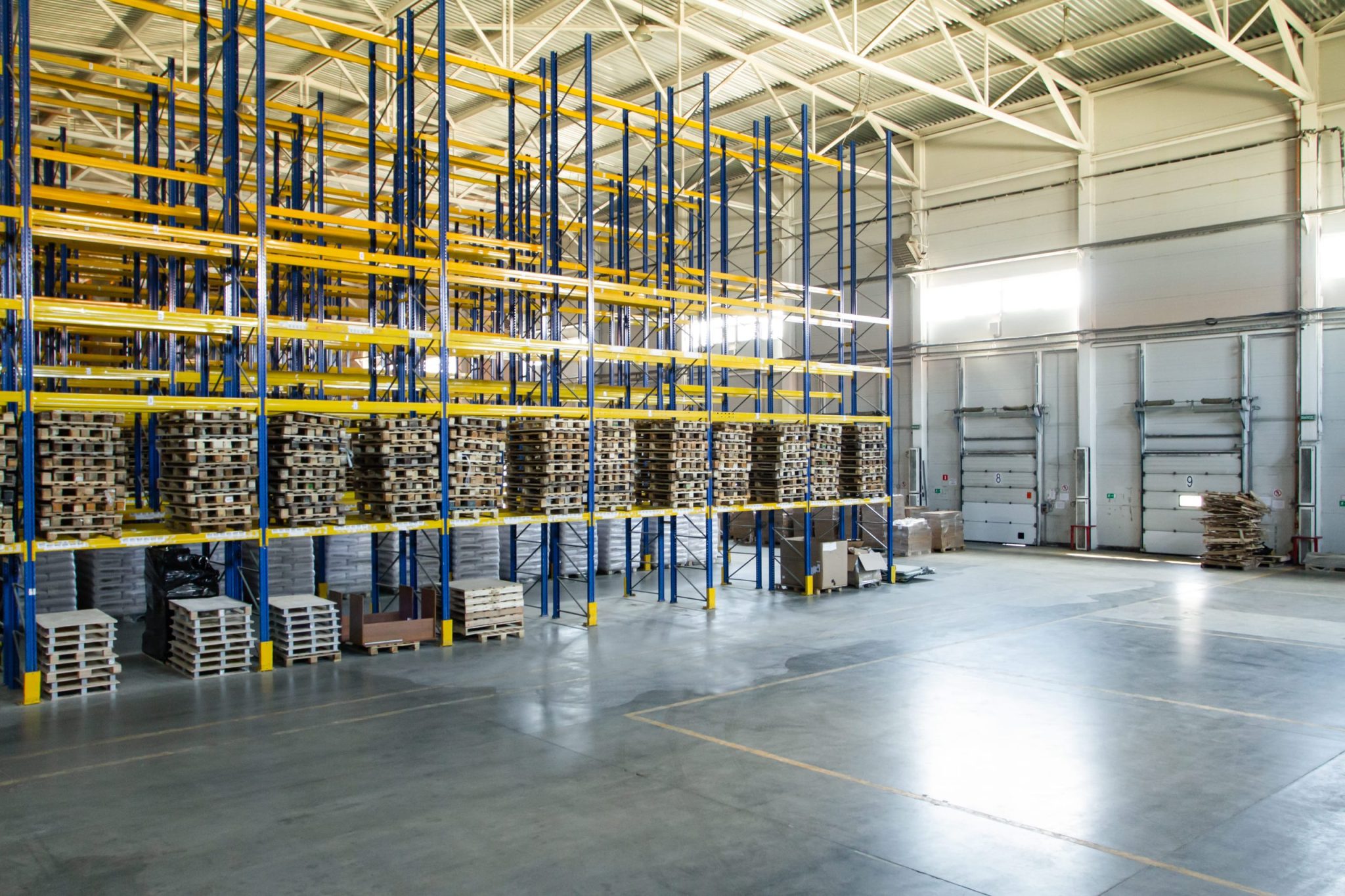 Selective Storage Racking or Gondola Shelving: Right One?